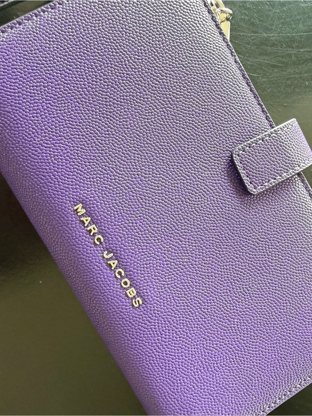 Marc Jacobs Purple Pebbled Wristlet Wallet / Phone Wallet –Retail $195 – NWT